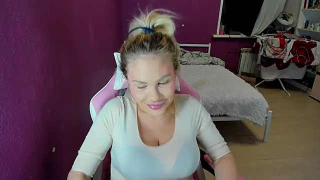 Lika8234 live sex cam