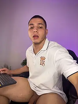 max_valiant1 live sex cam