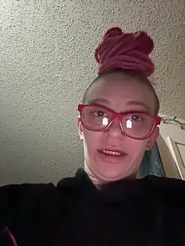 Stonermama666420's cam snapshot