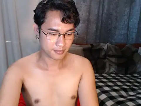 asiancuckyguy69's cam snapshot