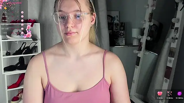 Rebecca_Kelly's cam snapshot