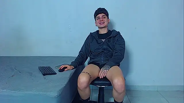 mikecoper_23 live sex cam