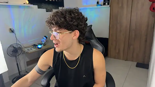 Kisan_Smith live sex cam