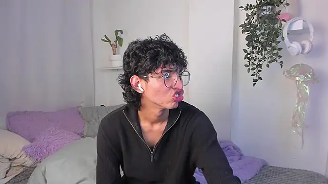 santy-kitty live sex cam