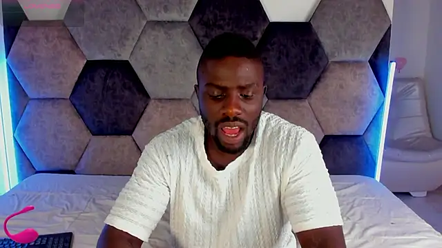 Latrellx7 live sex cam