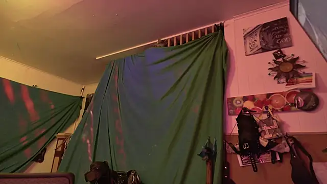 MasterDaddyCool's cam snapshot