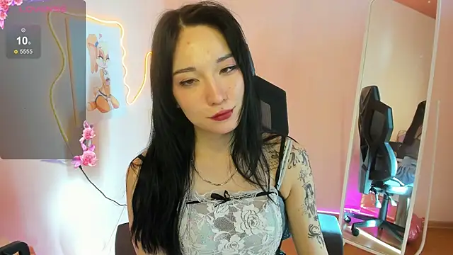 AliceeinWonderlanddd's cam snapshot