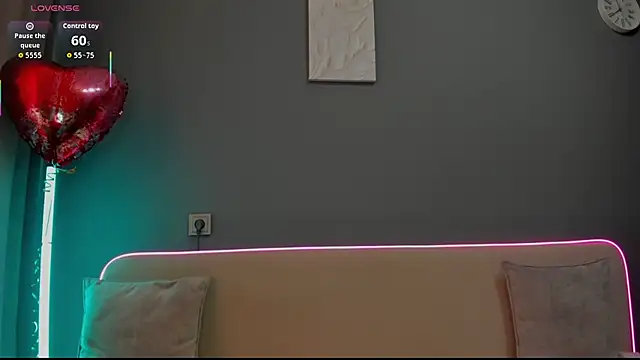 Malika_Lisan's cam snapshot