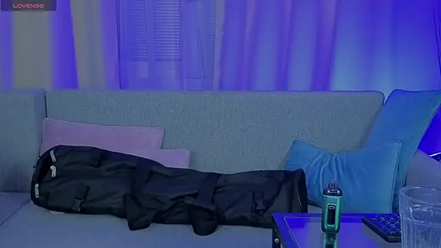 ToxicKittyy's cam snapshot