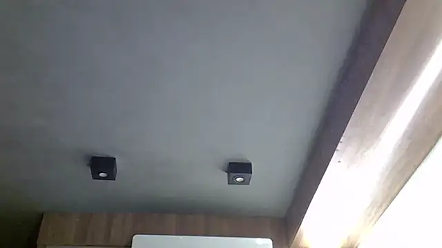 SkinnyKitten live sex cam