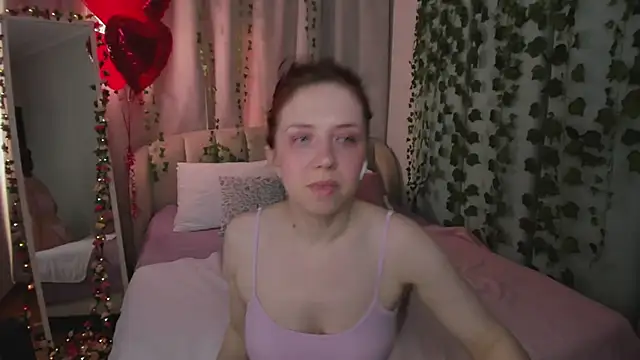 Love_is_Lola's cam snapshot