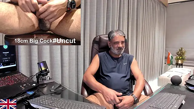 OnlineBossUK live sex cam