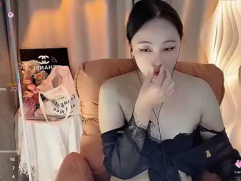 Lydia-668's cam snapshot