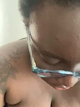 Toomuch_Squirt live sex cam