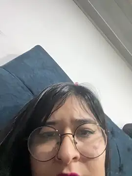 UAlyabaniat's cam snapshot