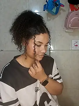 BrianaSweetxxx's cam snapshot