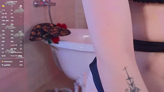 WICKEDEMBER live sex cam