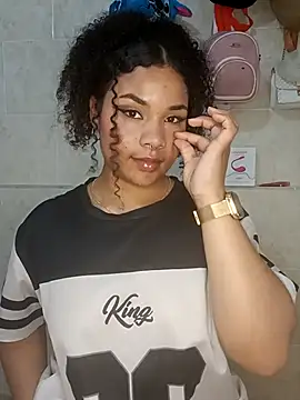 BrianaSweetxxx's cam snapshot