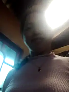 TRIEUTRIEU20 live sex cam