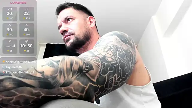 musclemonster31 live sex cam