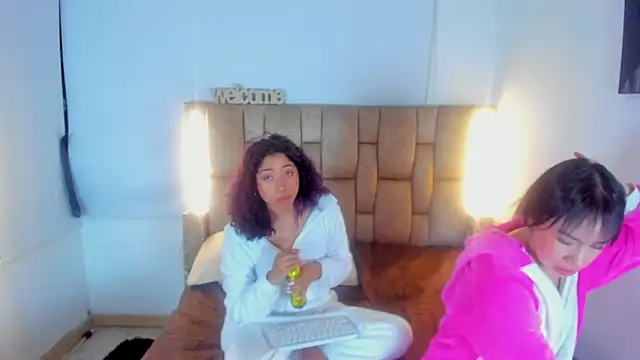 Naughty_Elegance live sex cam