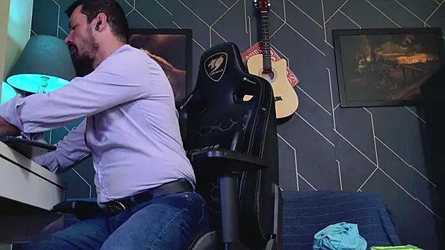 ChrisKox live sex cam