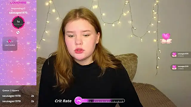 LaseyMoon live sex cam