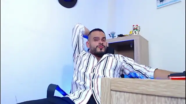 cowboyht live sex cam