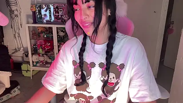 kaithra live sex cam