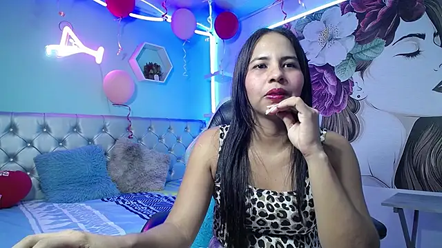 nicol_ross19's cam snapshot