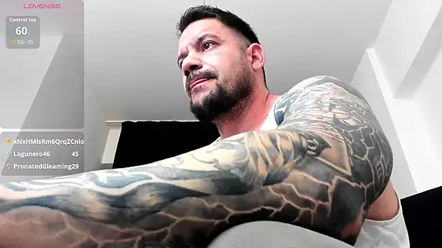 musclemonster31's cam snapshot