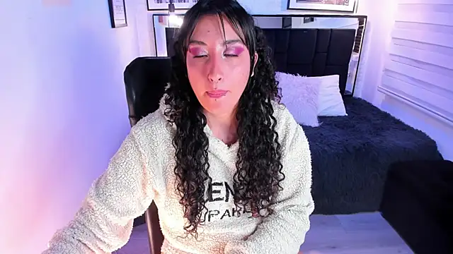 ladyraing's cam snapshot