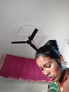 Co_punam live sex cam