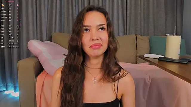 AliceCloudy's cam snapshot