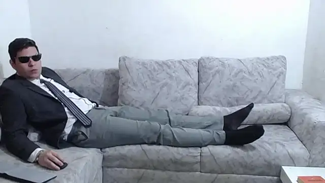 Victor_Maitland live sex cam