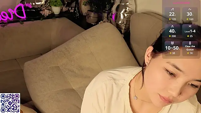 ColettaMejias live sex cam