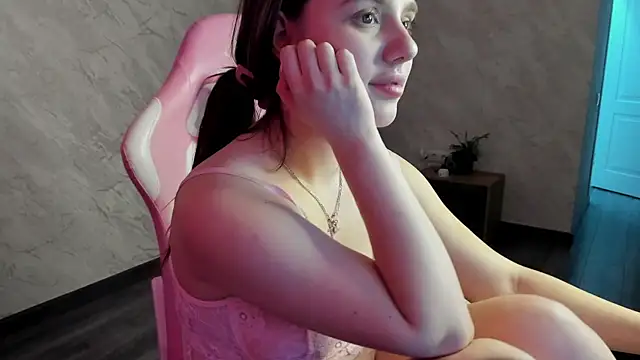 Babby_Alice's cam snapshot