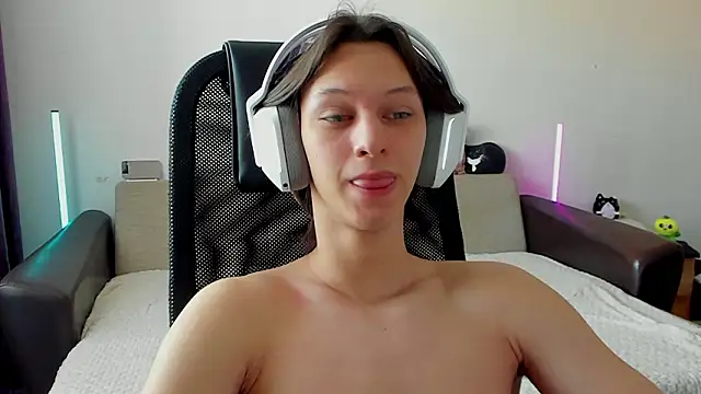 Ostin_meow live sex cam