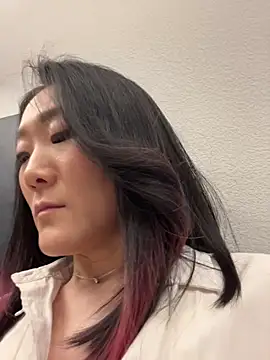 AikoYamada live sex cam