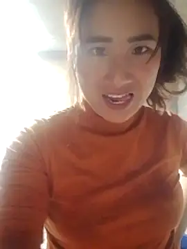 Emily-yy's cam snapshot