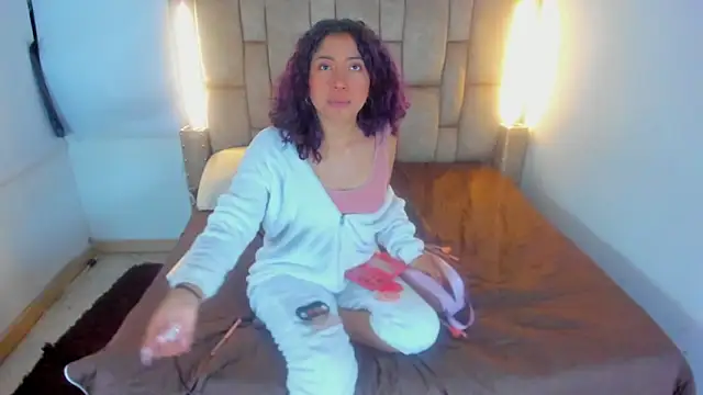 Naughty_Elegance live sex cam