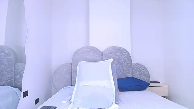 ari_fire's cam snapshot