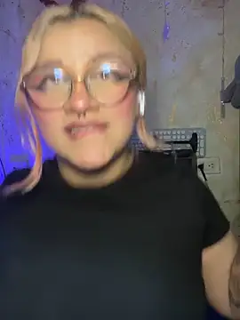 Sophia_Weest99's cam snapshot