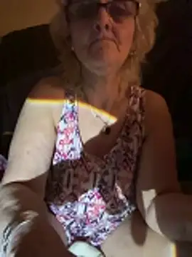 Sapphire691's cam snapshot