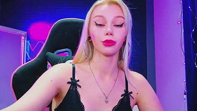 AlessiaCroft's cam snapshot