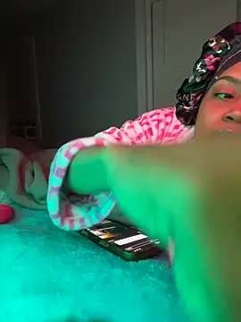 TheRealOshunQueen live sex cam
