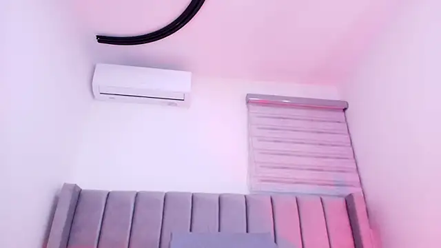 freyhasmith_'s cam snapshot