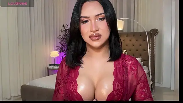 Your_Majesty_Tyra live sex cam