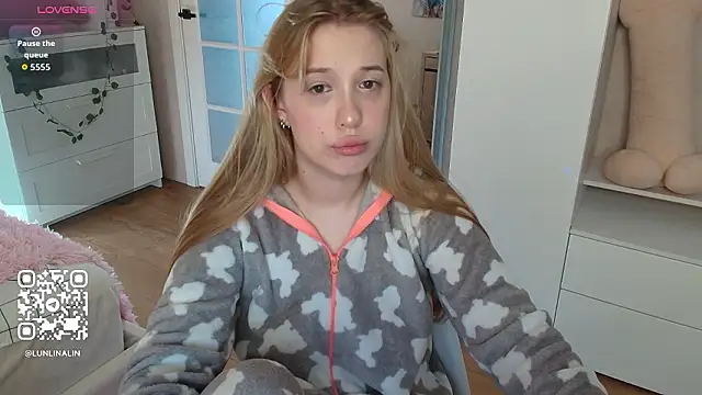 LightStar_18's cam snapshot