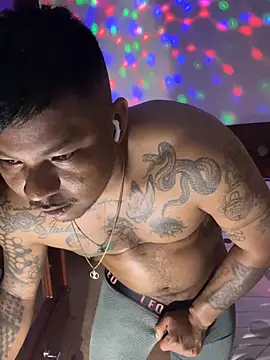 Saipuer31 live sex cam